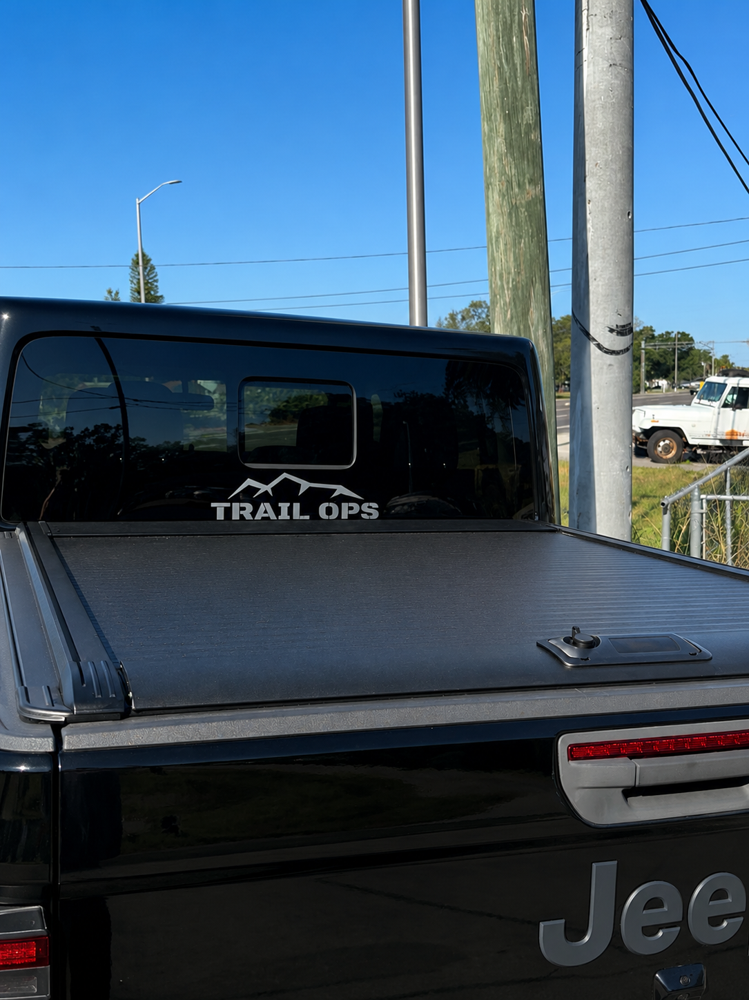 JTU Retractable Bed Cover