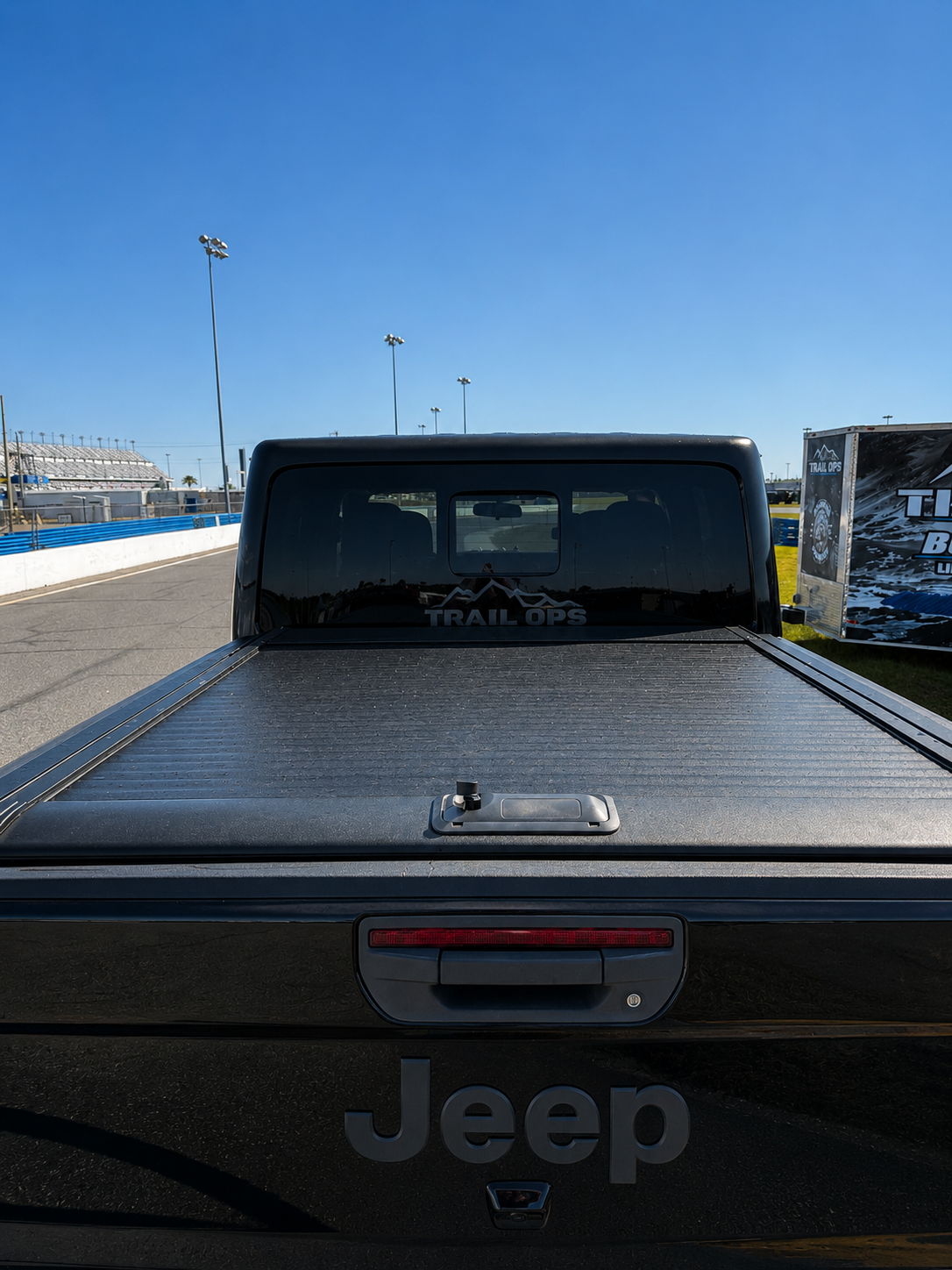 JTU Retractable Bed Cover