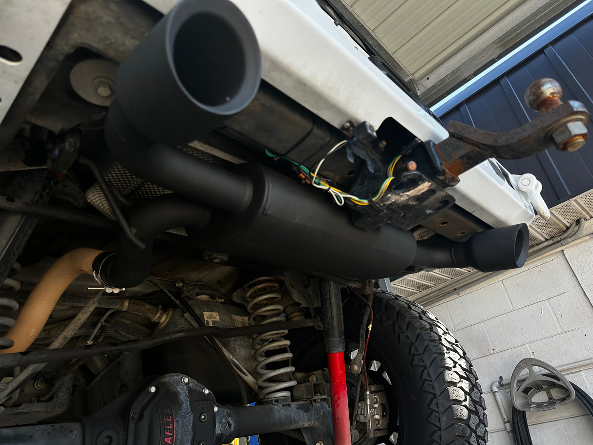 JL/JLU Outlaw Axle-Back Exhaust System with Black Tips