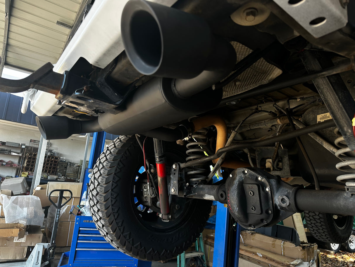JL/JLU Outlaw Axle-Back Exhaust System with Black Tips