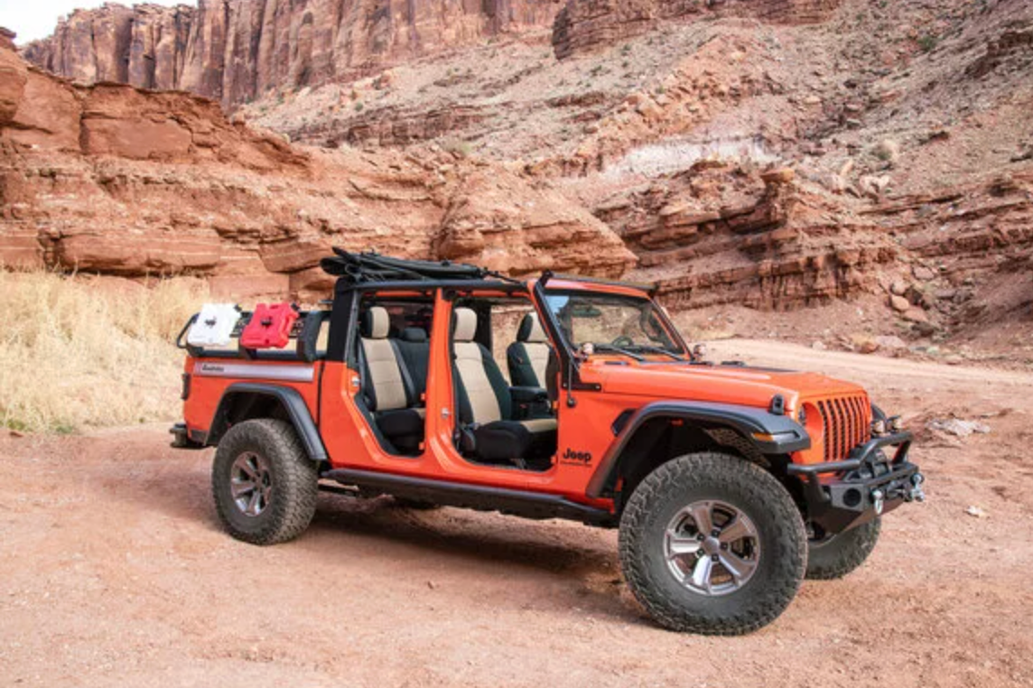 Quadratec Brute Strength Side Steps for 20-26 Jeep Gladiator JT