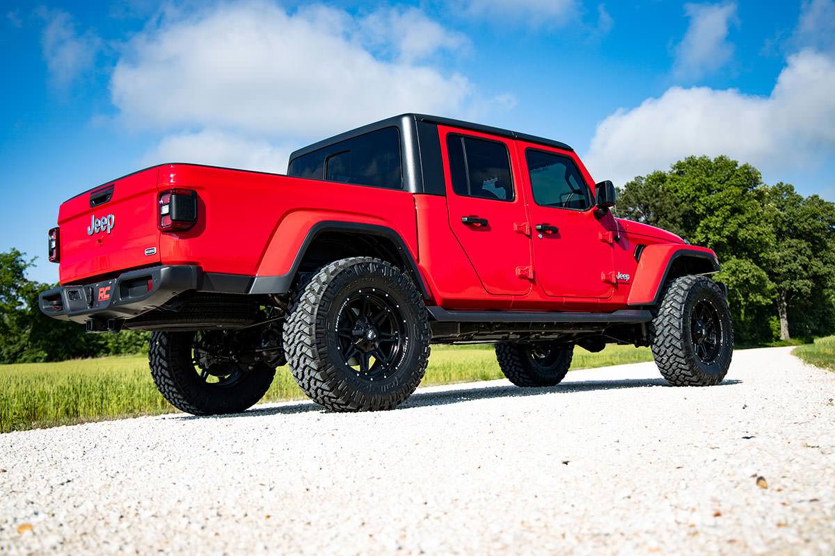Rough Country 3.5 Inch Lift Kit | Springs | Jeep Gladiator JT 4WD (2020-2023)