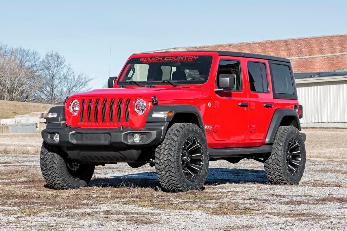Rough Country 2.5 Inch Lift Kit | Coils | Jeep Wrangler Unlimited Rubicon 4WD (2018-2023)