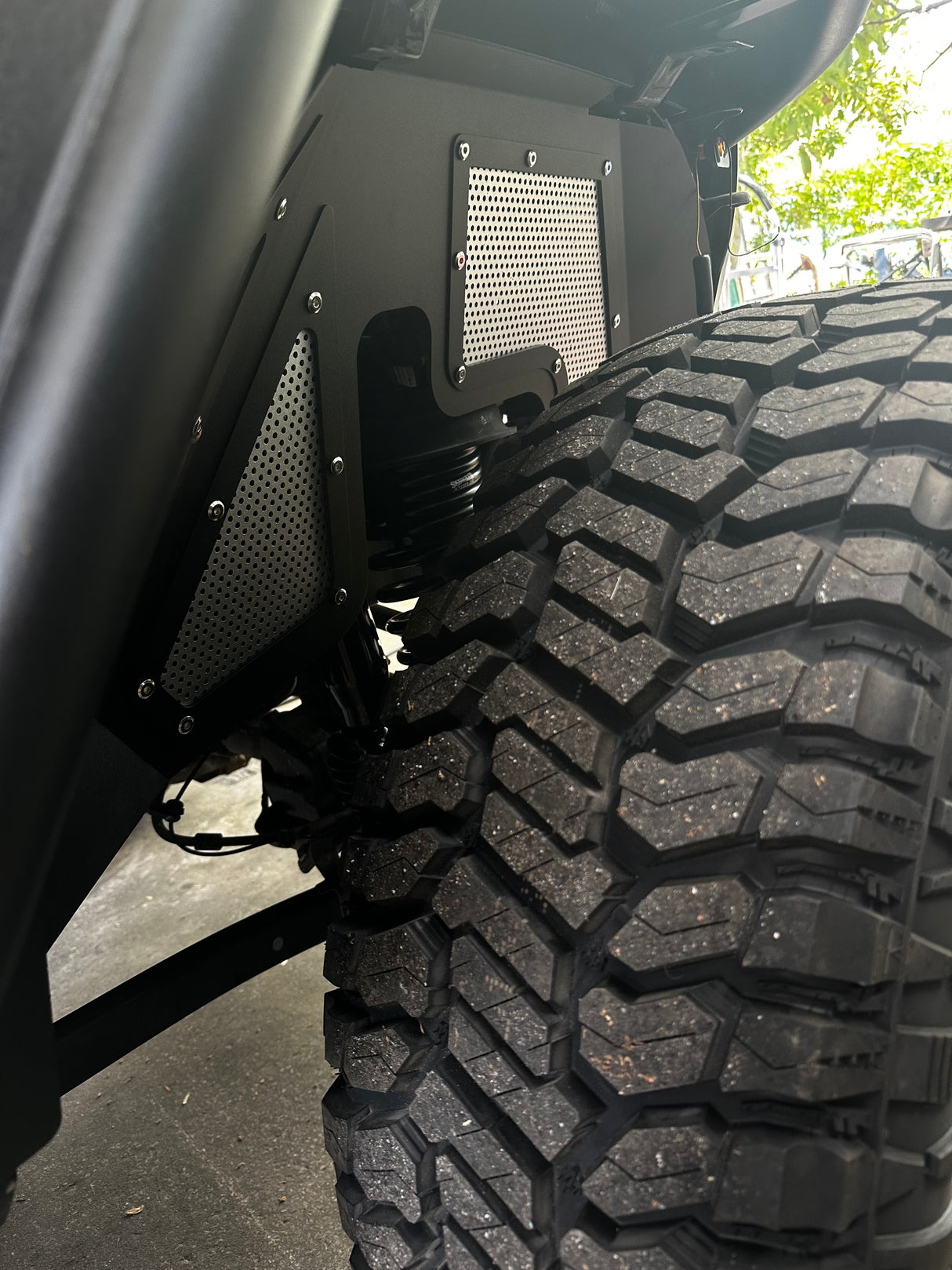 Trail Ops Front Inner Fender Liners w/ Mesh JL/JLU/ JTU Wrangler & Gladiator