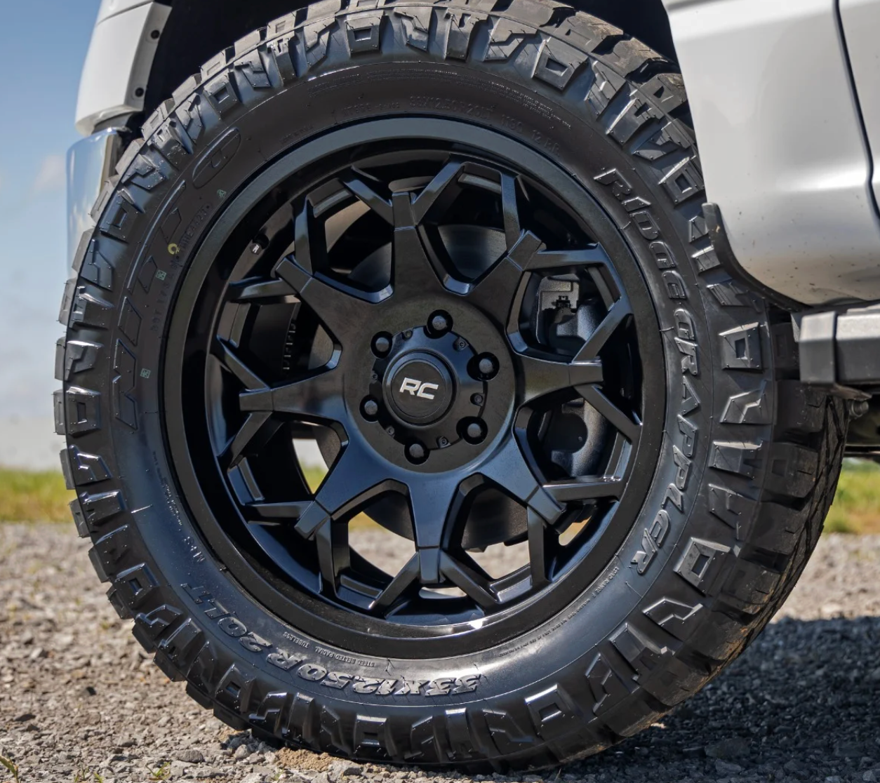 Rough Country 80 Series Wheel One-Piece | Semi Gloss Black | 20x10 | 5x5 | -19mm