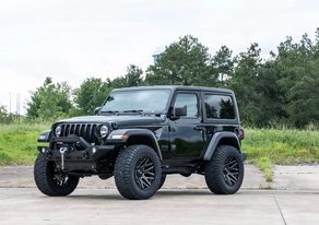 Rough Country 95 Series Wheel Machined One-Piece | Gloss Black | 20x10 | 5x5 | -19mm