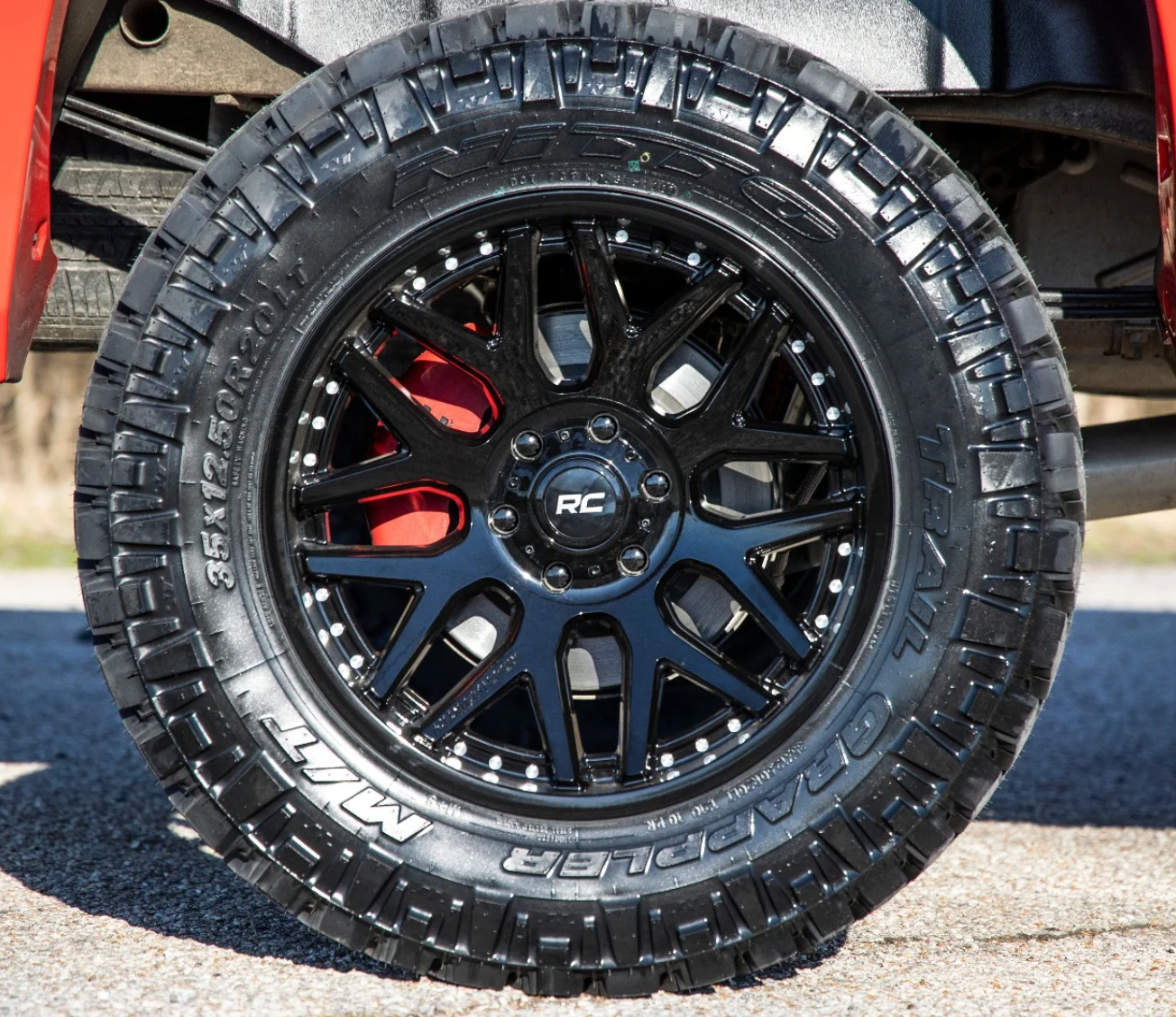 Rough Country 95 Series Wheel One-Piece | Gloss Black | 20x10 | 5x5 | -19mm
