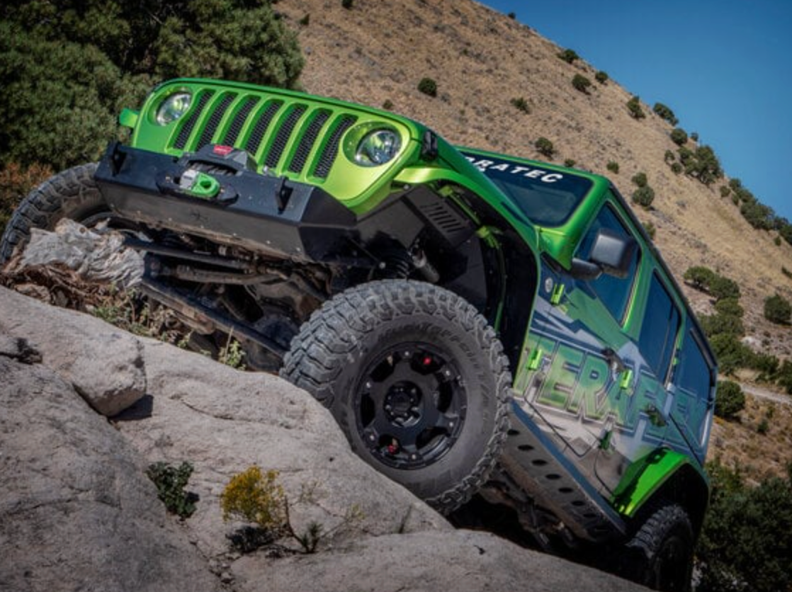 Quadratec ST2 2.5" Suspension Lift by Teraflex for 18-26 Jeep Wrangler JL Unlimited 4-Door with 3.6L/2.0L