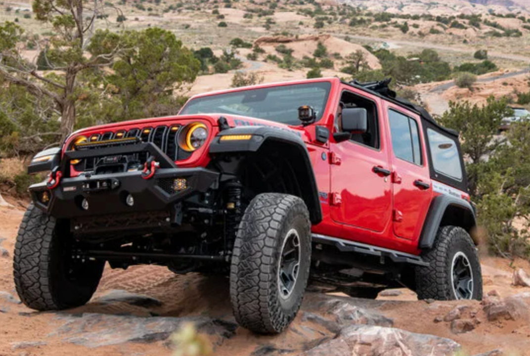 Quadratec ST2 2.5" Suspension Lift by Teraflex for 18-26 Jeep Wrangler JL Unlimited 4-Door with 3.6L/2.0L
