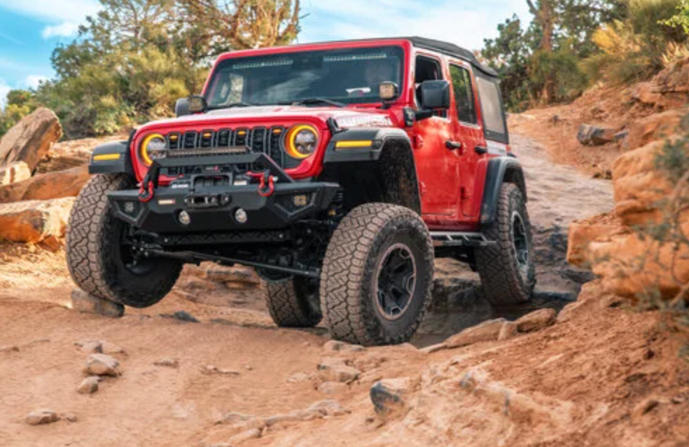 Quadratec ST2 2.5" Suspension Lift by Teraflex for 18-26 Jeep Wrangler JL Unlimited 4-Door with 3.6L/2.0L
