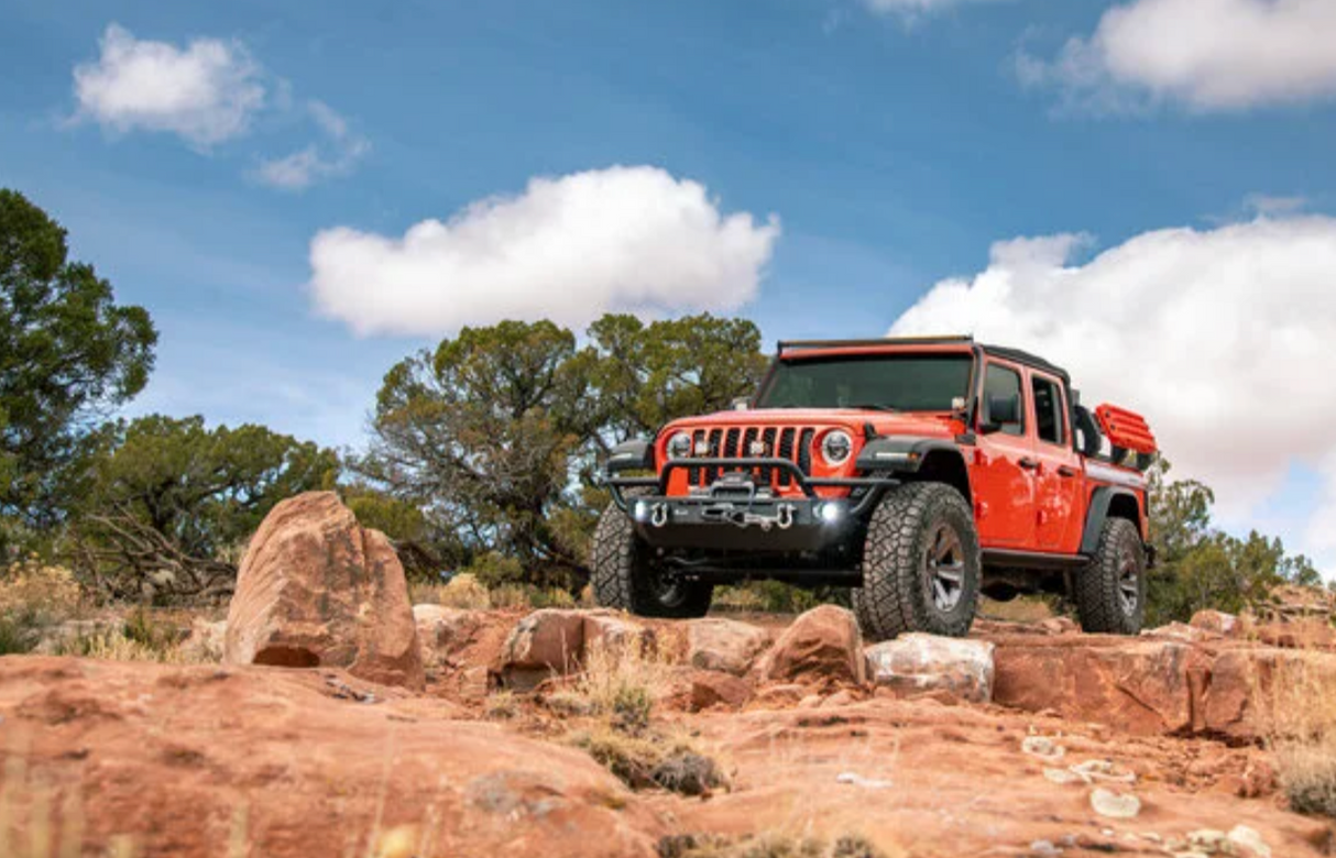Quadratec Maximum Duty 2.5" Coil Spring Suspension Lift Kit for 20-26 Jeep Gladiator JT Sport/Sahara