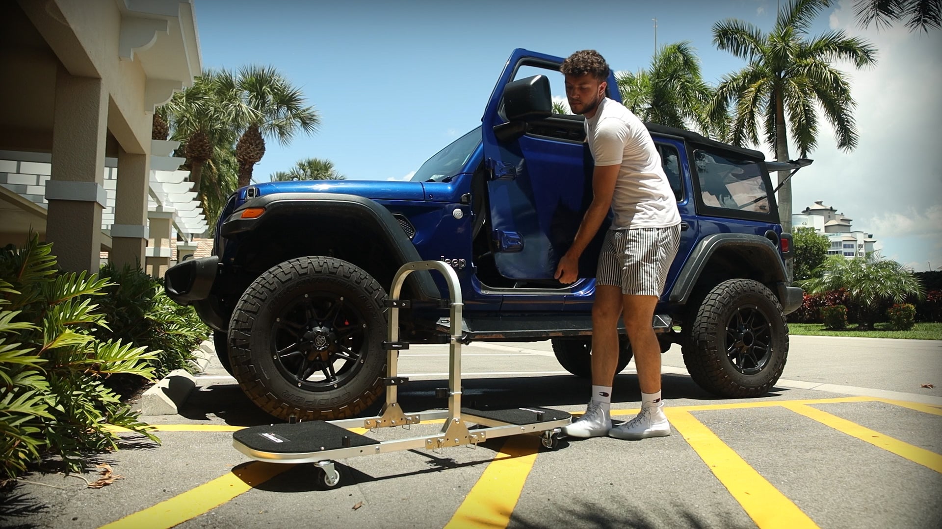 EZ 4X4 4 Door EZ Folding Rolling Door Cart 1921 0084