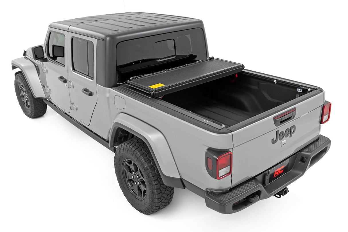 Rough Country Hard Low Profile Bed Cover | 5' Bed | Jeep Gladiator JT 4WD (2020-2025)