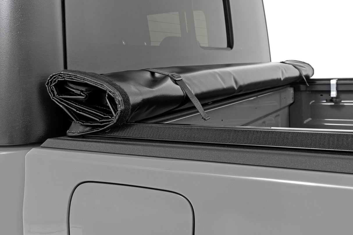 Rough Country Soft Roll Up Bed Cover | 5 Bed | Jeep Gladiator JT 4WD (2020-2025)