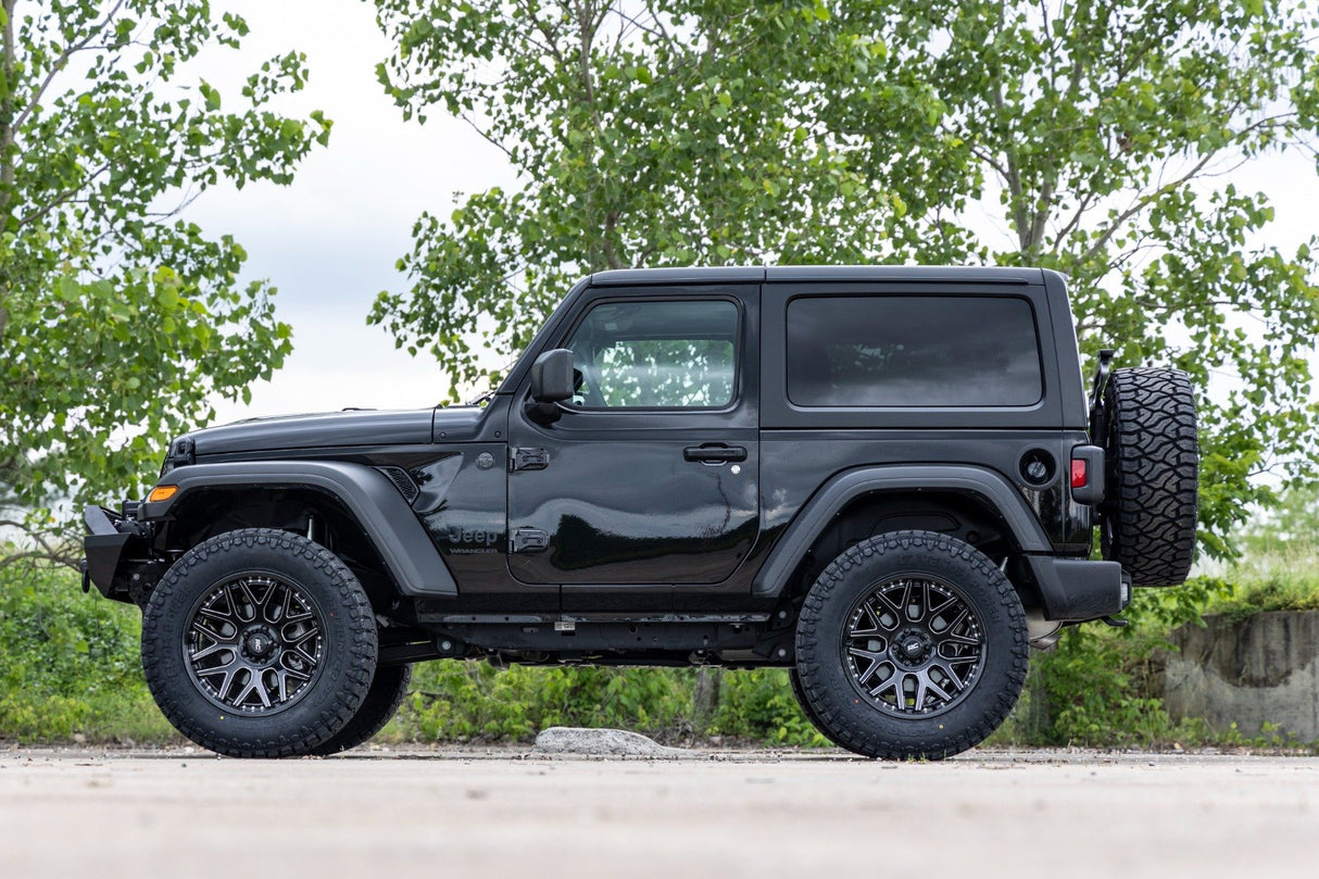 Rough Country 95 Series Wheel | Machined One-Piece | Gloss Black | 20x10 | 5x5 | -19mm