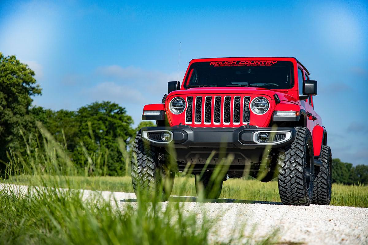 Rough Country 3.5 Inch Lift Kit | Spacers | Jeep Gladiator JT 4WD (2024-2025)