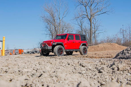 Rough Country 3.5 Inch Lift Kit | Adj Lower | FR D/S | Jeep Wrangler Unlimited 4WD (18-23)