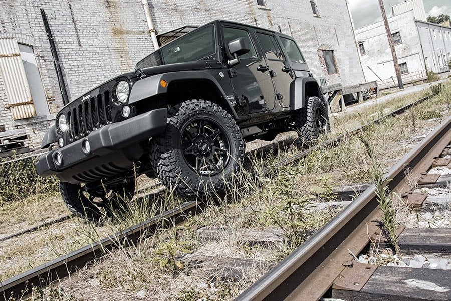Rough Country 2.5 Inch Lift Kit | Coils | Jeep Wrangler Unlimited 2WD/4WD (2007-2018)